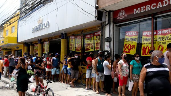 Movimentação de consumidores no mercado público de Afogados, na Zona Oeste de Recife (PE) - Sputnik Brasil
