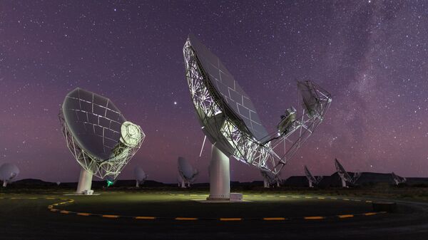 Telescópio MeerKAT, África do Sul - Sputnik Brasil