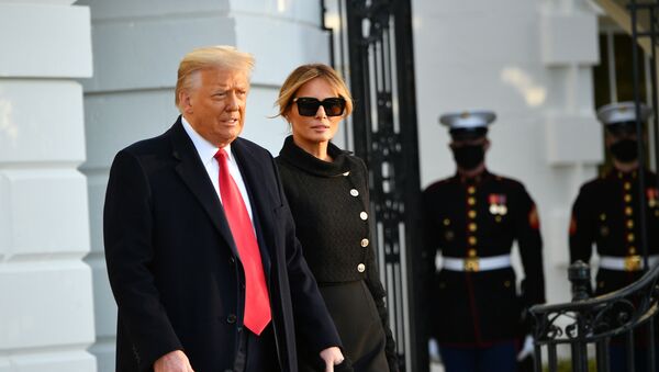 Presidente dos EUA Donald Trump e primeira-dama Melania Trump saem da Casa Branca, Washington, Estados Unidos, 20 de janeiro de 2021 - Sputnik Brasil