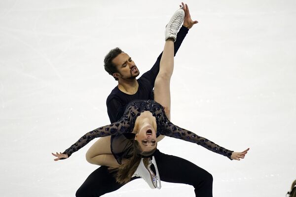 Molly Cesanek e Yehor Yehorov se apresentam durante a prova de dança livre no Campeonato de Patinação Artística dos EUA, Las Vegas, 16 de janeiro de 2021 - Sputnik Brasil