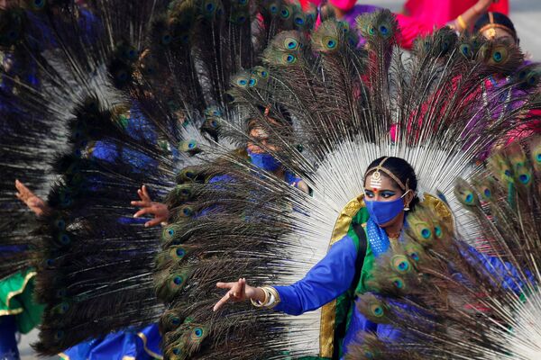 Dançarinos se apresentam durante ensaio geral do Desfile do Dia da República em Nova Deli, Índia, 23 de janeiro de 2021 - Sputnik Brasil