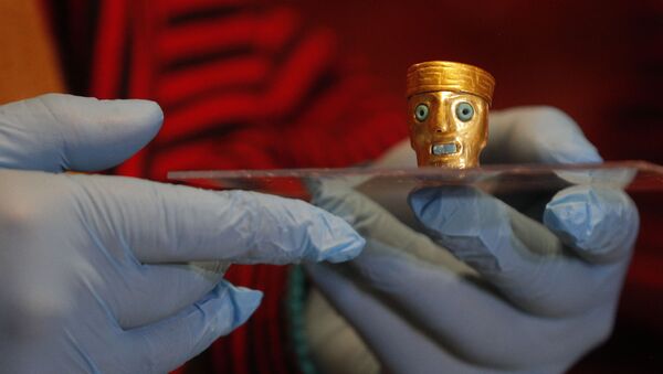 Objeto pré-hispânico sendo apresentado em um museu arqueológico em Tiwanaku, Bolívia, terça-feira, 12 de janeiro de 2020 - Sputnik Brasil