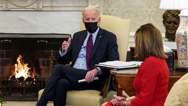 Presidente dos EUA, Joe Biden, durante reunião com líderes democratas na Casa Branca, Washington, EUA, 5 de fevereiro de 2021 - Sputnik Brasil