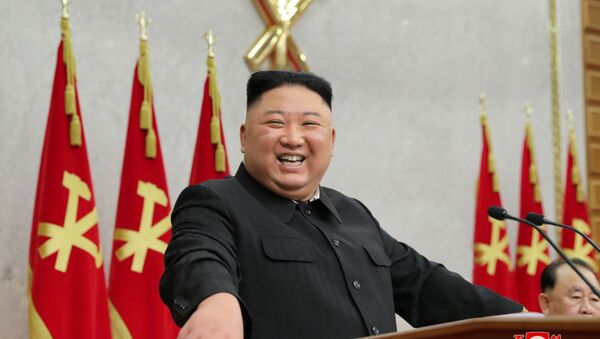 Líder norte-coreano, Kim Jong-un, durante plenária do Comitê Central do Partido Comunista norte-coreano, em Pyongyang, Coreia do Norte, 8 de fevereiro de 2021 - Sputnik Brasil