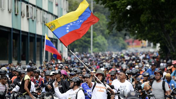 Manifestação a favor do governo em Caracas, na Venezuela - Sputnik Brasil