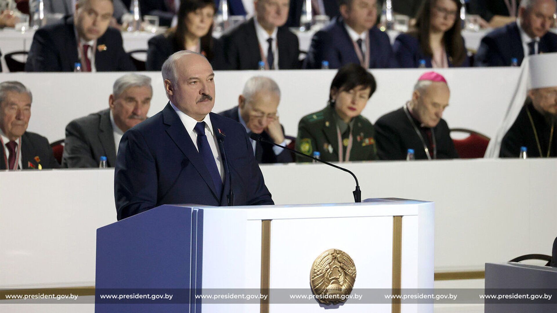 O presidente de Belarus, Aleksandr Lukashenko, fala durante a 6ª Assembleia Popular do país - Sputnik Brasil, 1920, 09.11.2021