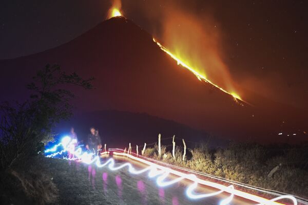 Erupção do vulcão Pacaya, 50 quilômetros ao sul de Cidade da Guatemala, Guatemala, 7 de fevereiro de 2021 - Sputnik Brasil