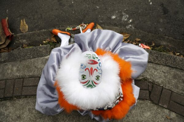 Foliões do Bate-Bola se apresentam durante a celebração do Carnaval, apesar do cancelamento da festa neste ano, Rio de Janeiro, Brasil, 14 de fevereiro de 2021 - Sputnik Brasil