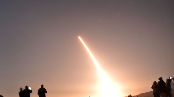 Lançamento de teste do míssil balístico intercontinental Minuteman III - Sputnik Brasil