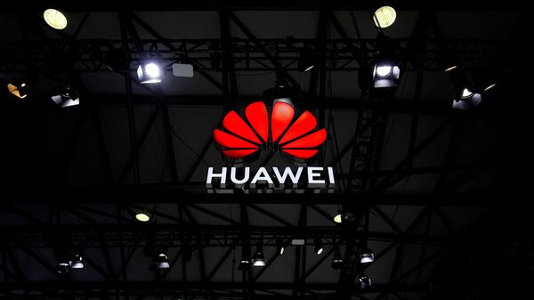 Logotipo da empresa Huawei no Congresso Mundial Móvel em Xangai, China, 23 de fevereiro de 2021 - Sputnik Brasil