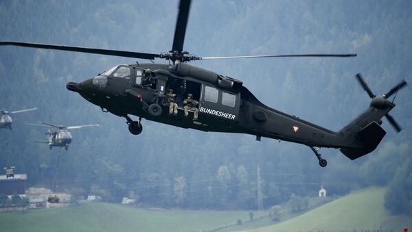 Helicóptero S-70 Black Hawk da Força Aérea austríaca  - Sputnik Brasil