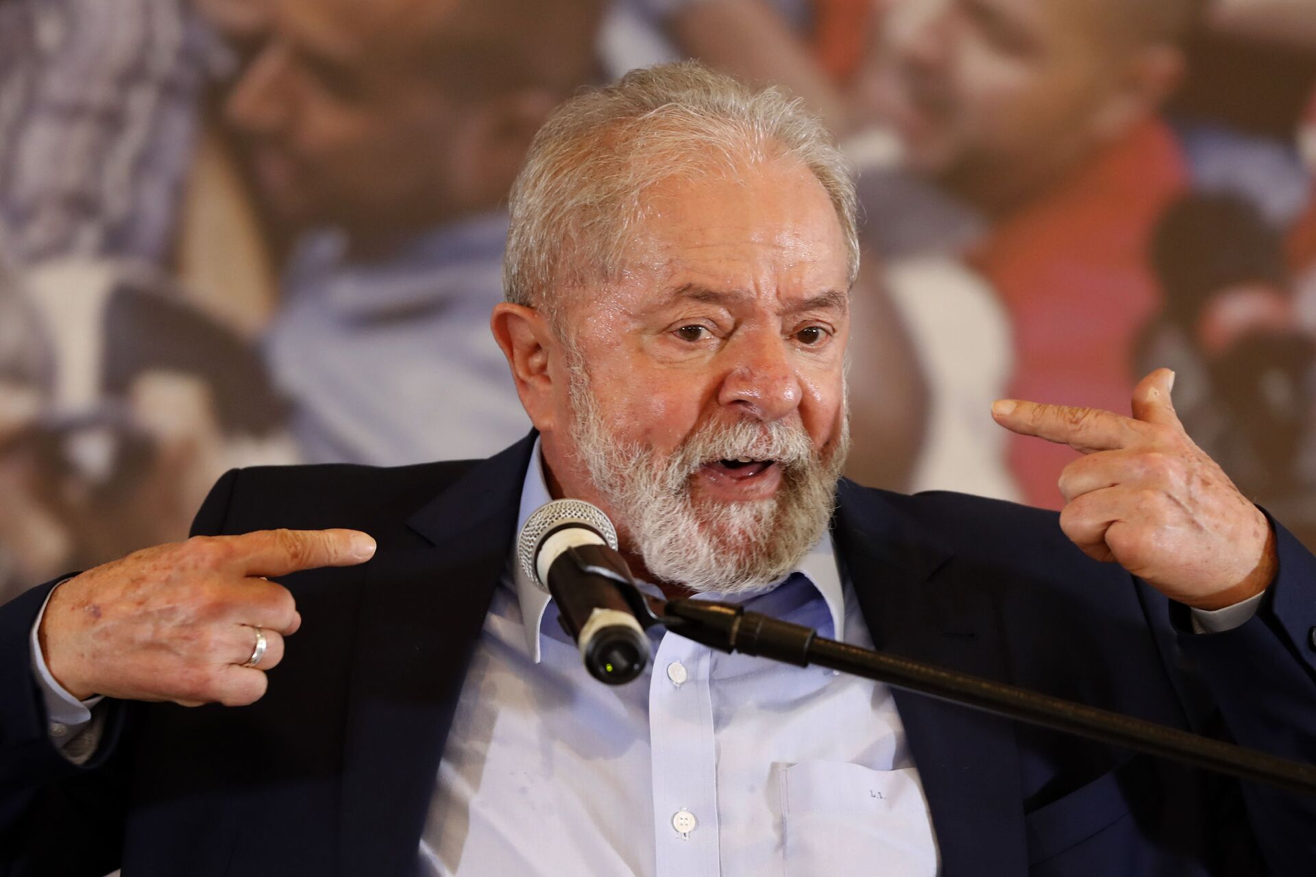 Ciro pede que Lula não seja candidato em prol de aliança contra Bolsonaro - Sputnik Brasil, 1920, 05.04.2021