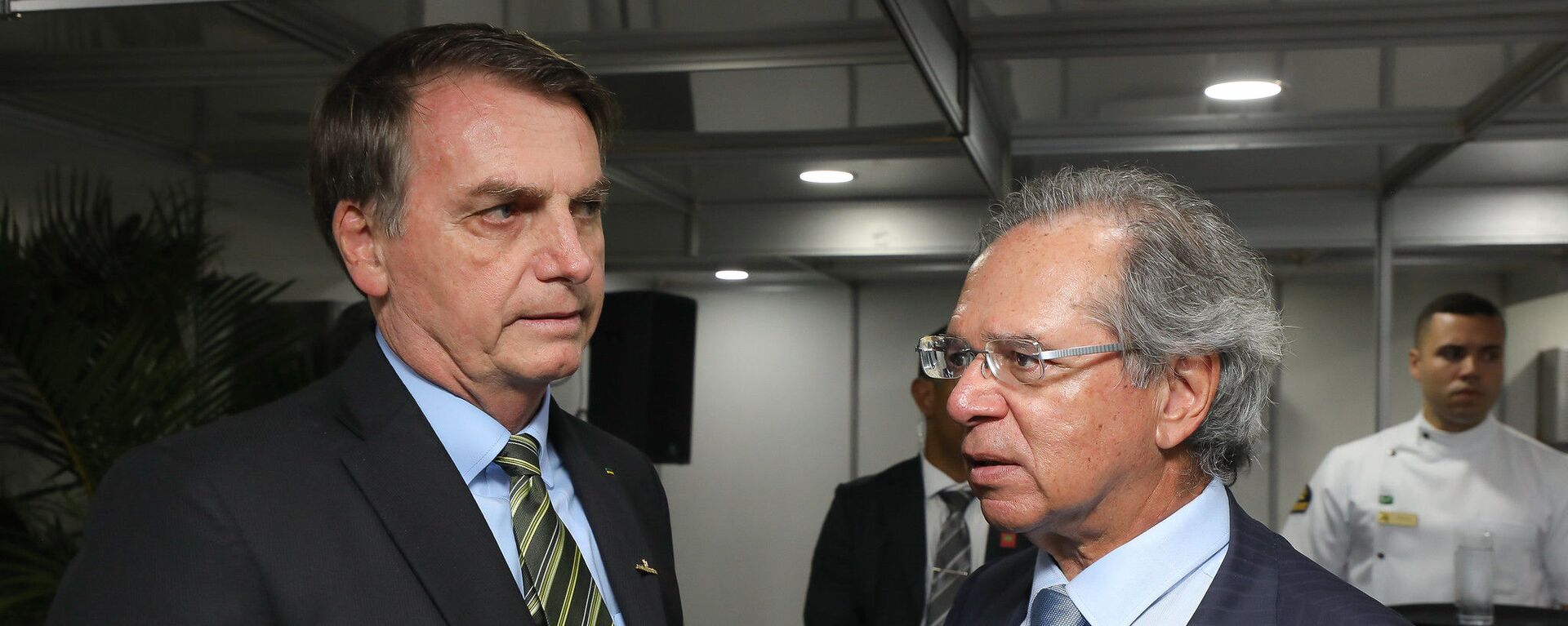 O presidente Jair Bolsonaro e o ministro da Economia Paulo Guedes, em 11 de outubro de 2019 - Sputnik Brasil, 1920, 07.06.2022