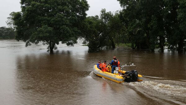 O serviço de emergência de Nova Gales do Sul resgata pessoas ilhadas após inundações no sudeste da Austrália - Sputnik Brasil