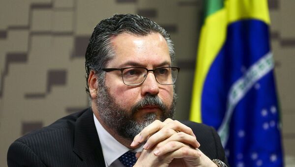 O ministro das Relações Exteriores, Ernesto Araújo, durante audiência pública na Comissão de Relações Exteriores e Defesa Nacional do Senado, em 5 de março de 2020 - Sputnik Brasil