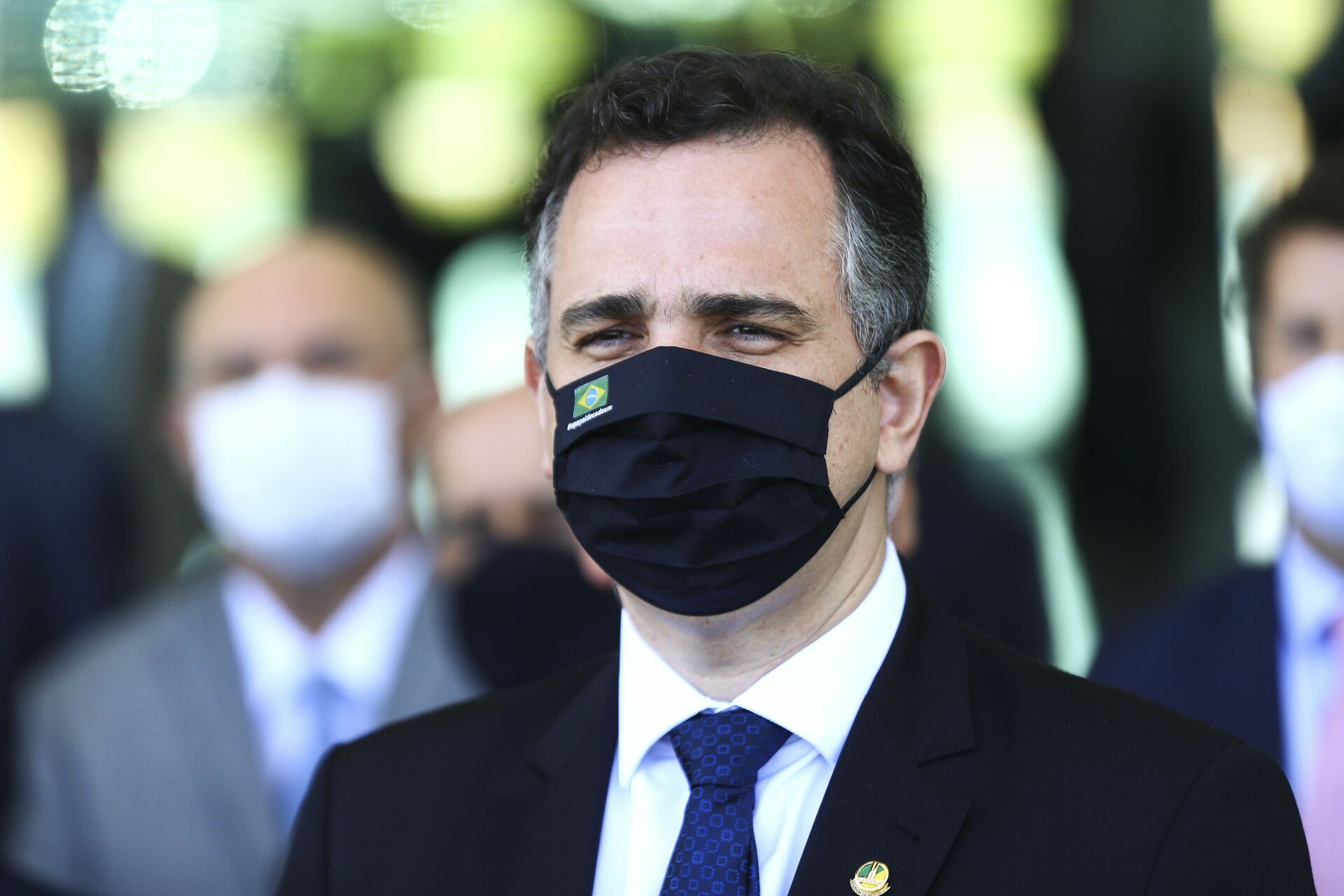 Assessor de Bolsonaro recebe voto de censura do Senado por gesto supremacista - Sputnik Brasil, 1920, 01.04.2021