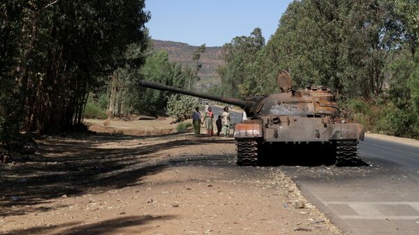 Tanque queimado perto da cidade de Adwa, região de Tigré, Etiópia, 18 de março de 2021 - Sputnik Brasil