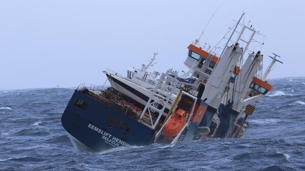 O navio de carga holandês Eemslift Hendrika no mar do Norte, no dia 6 de abril de 2021 - Sputnik Brasil