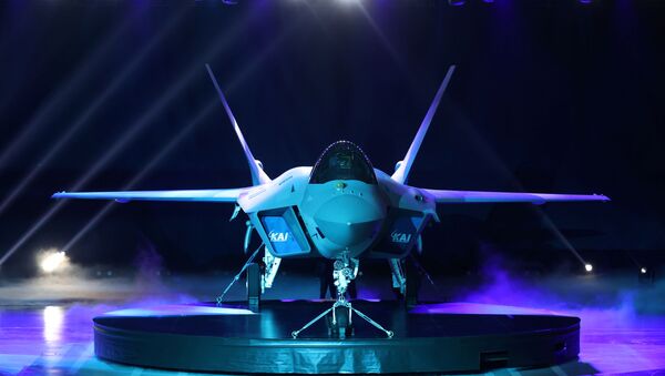 Novo caça KF-21 da Coreia do Sul lançado durante cerimônia em Sacheon, Coreia do Sul, 9 de abril de 2021 - Sputnik Brasil