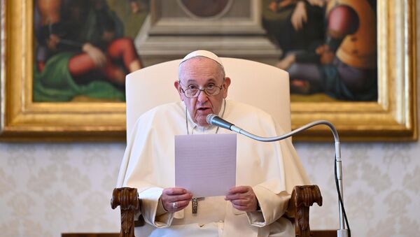 Papa Francisco durante audiência no Vaticano, no dia 7 de abril de 2021 - Sputnik Brasil