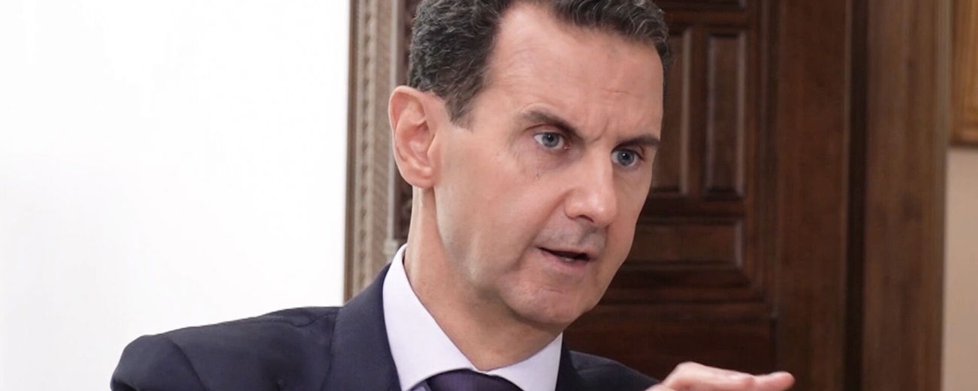 Em Damasco, o presidente da Síria, Bashar al-Assad, fala durante entrevista à Sputnik, em 6 de outubro de 2020 - Sputnik Brasil, 1920, 10.02.2023