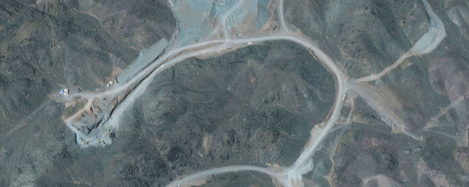 Usina de enriquecimento de urânio de Natanz, 250 quilômetros a sul de Teerã, capital do Irã, imagem de 12 de abril de 2021 - Sputnik Brasil, 1920, 12.12.2021