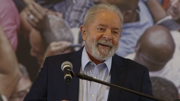 Lula faz discurso no Sindicato dos Metalúrgicos em São Bernardo do Campo (SP). - Sputnik Brasil