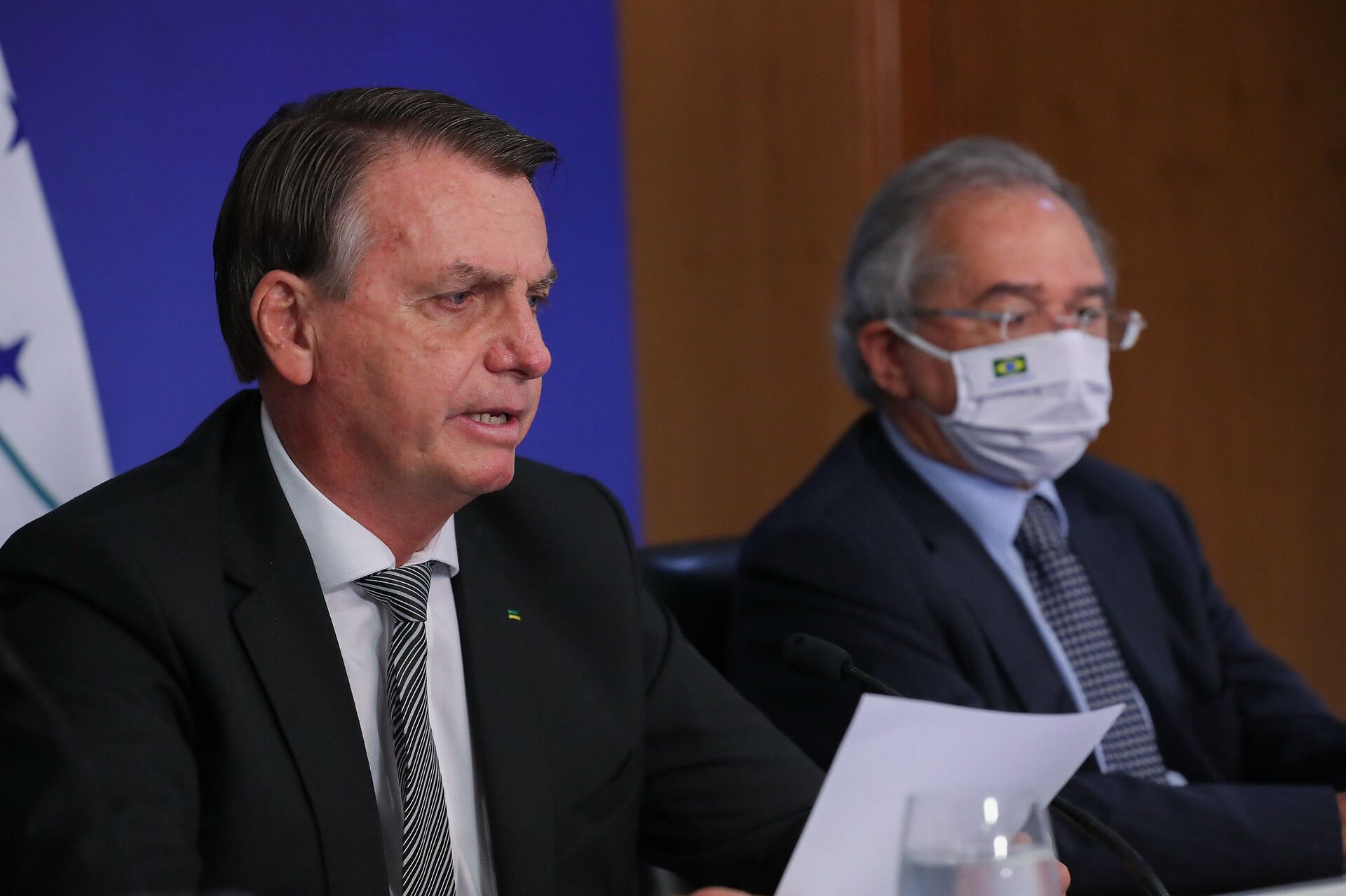 O presidente Jair Bolsonaro participa de cúpula do Mercosul ao lado do ministro da Economia, Paulo Guedes. - Sputnik Brasil, 1920, 09.11.2021