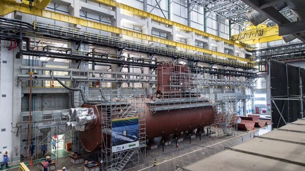 O primeiro de quatro submarinos diesel-elétricos em construção no estaleiro de submarinos de Itaguaí (RJ), em 22 de maio de 2014, quando a indústria naval brasileira ainda estava em alta - Sputnik Brasil