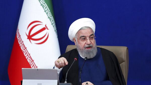 Presidente iraniano Hassan Rouhani fala em uma reunião de gabinete em Teerã, Irã - Sputnik Brasil