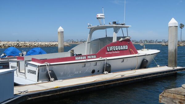 Barco do serviço de resgates de São Diego, cidade do estado norte-americano da Califórnia - Sputnik Brasil