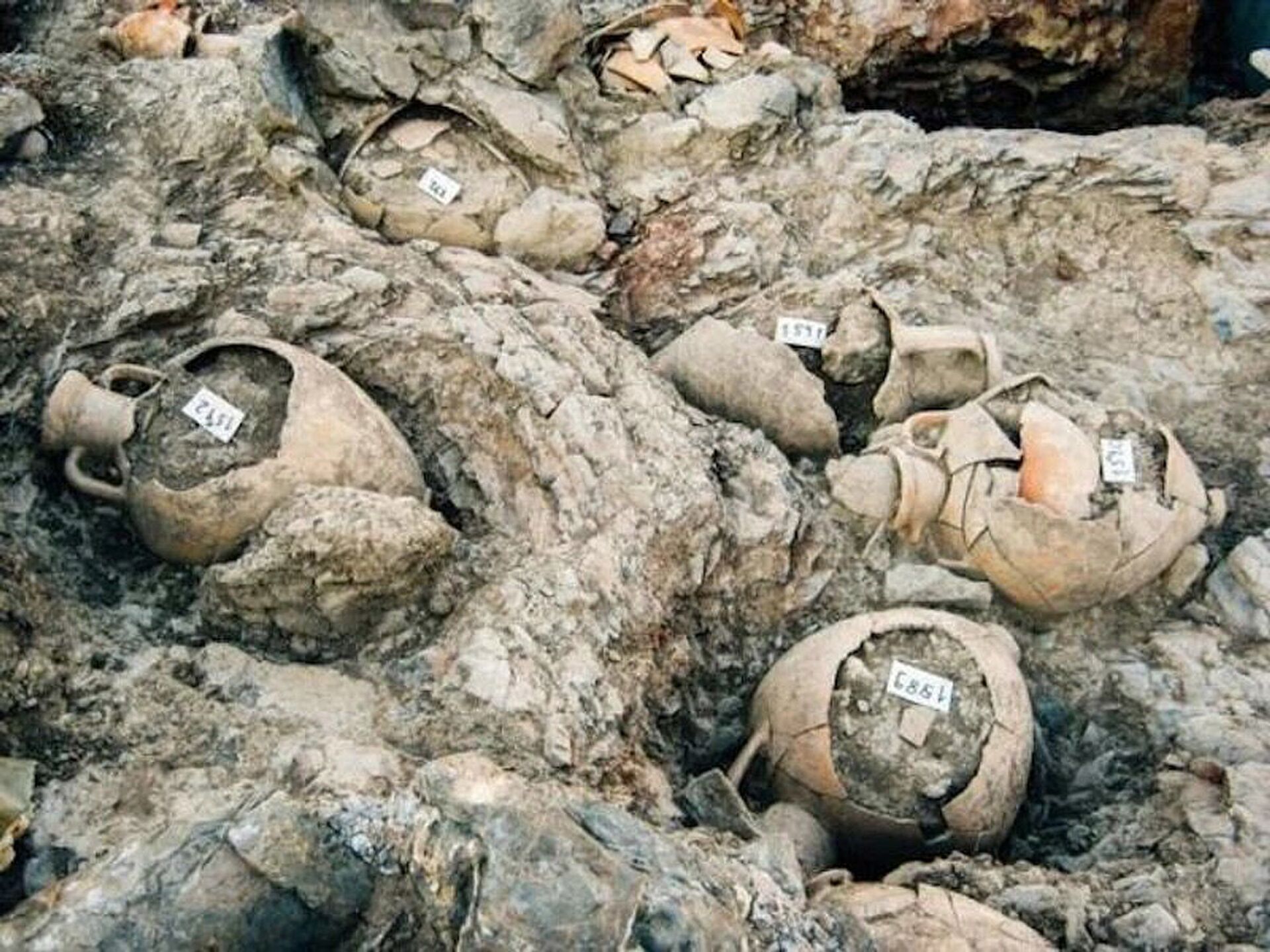 Antigo cemitério de crianças encontrado na Grécia dá pistas sobre adoração de deusa do parto (FOTOS) - Sputnik Brasil, 1920, 03.05.2021