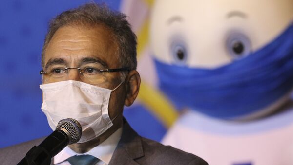 Em Campinas, interior de São Paulo, o ministro da Saúde do Brasil, Marcelo Queiroga, discursa durante cerimônia de entrega de um milhão de doses da vacina da Pfizer/BioNTech contra a COVID-19, em 29 de abril de 2021 - Sputnik Brasil