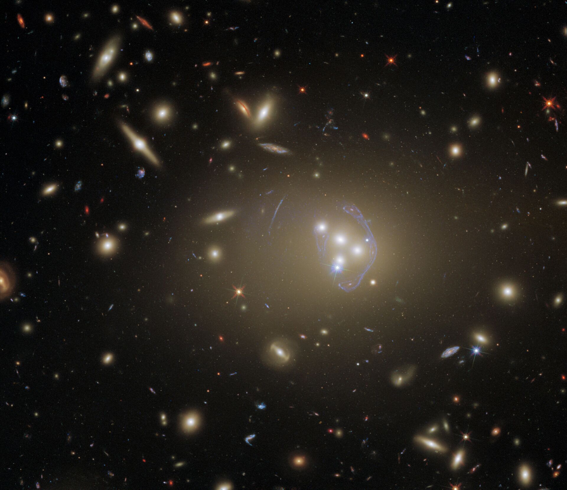 IMAGEM captada pelo Hubble mostra detalhes de importante aglomerado de galáxias - Sputnik Brasil, 1920, 05.05.2021