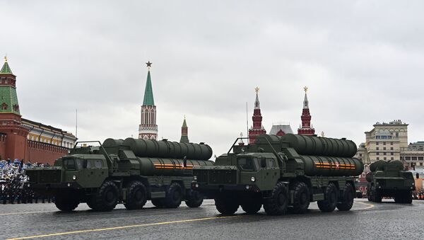 Sistemas de mísseis antiaéreos S-400 Triumph na Parada da Vitória em Moscou, Rússia, 9 de maio de 2021 - Sputnik Brasil