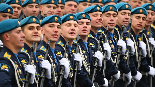 Regimento da Força Aeroespacial passa em desfile militar no Dia da Vitória em Moscou, Rússia, 9 de maio de 2021 - Sputnik Brasil