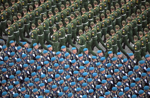 Militares das tropas em parada no Dia da Vitória em Moscou, Rússia, 9 de maio de 2021 - Sputnik Brasil