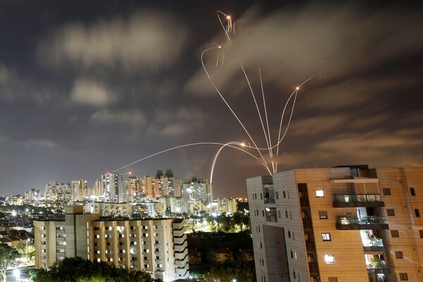Lançamento de foguetes contra Israel a partir da Faixa de Gaza

 - Sputnik Brasil