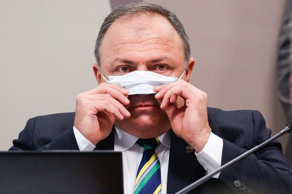 Ex-ministro da Saúde do Brasil, Eduardo Pazuello, depondo na CPI da Covid, 19 de maio de 2021 - Sputnik Brasil