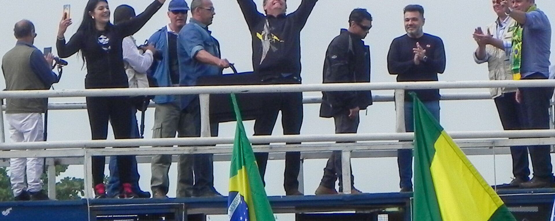Presidente Jair Bolsonaro (sem partido) participa de ato organizado por apoiadores de seu governo no Rio de Janeiro - Sputnik Brasil, 1920, 23.05.2021