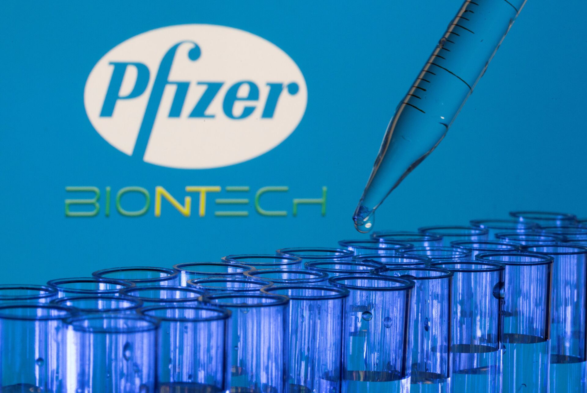 Em sua 6ª remessa ao Brasil, Pfizer anuncia entrega de 2,4 milhões de doses na 1ª semana de junho - Sputnik Brasil, 1920, 31.05.2021