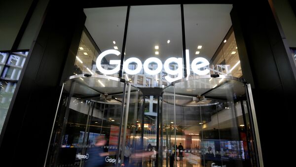 Nome do Google na oficina em Londres - Sputnik Brasil