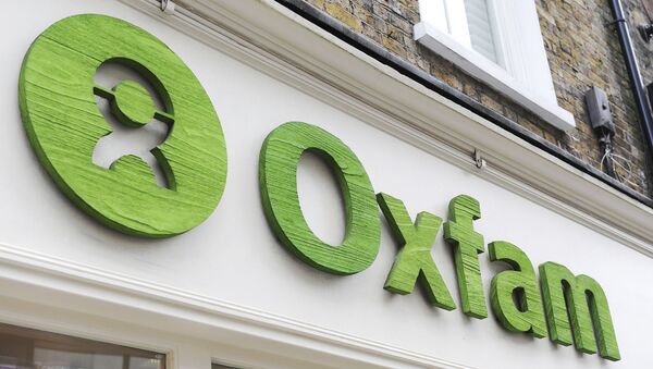 Fachada de um estabelecimento da Oxfam em Londres - Sputnik Brasil