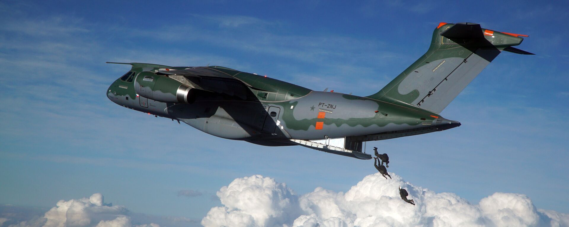 Avião KC-390, cargueiro militar fabricado pela Embraer - Sputnik Brasil, 1920, 16.11.2021