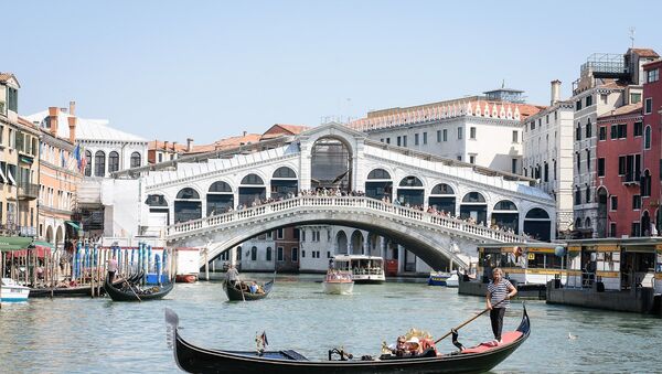 Ponte de Rialto de Veneza, Itália - Sputnik Brasil