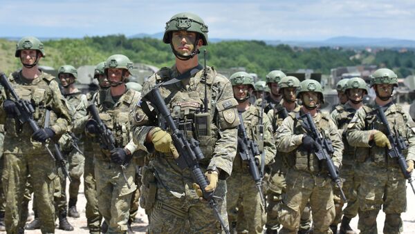 Soldiers of the Kosovo Security Force (KSF) line up during the 'Defender Europe 21' military exercise, in village Deve near Gjakova, Kosovo May 28, 2021. - Sputnik Brasil