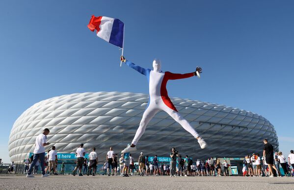 Torcedores da França no exterior da Arena de Futebol de Munique, onde foi realizada a partida da Eurocopa entre a França e a Alemanha, Munique, Alemanha, 15 de junho de 2021 - Sputnik Brasil