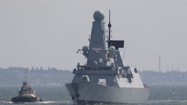 Destróier HMS Defender da Marinha Real do Reino Unido chega ao porto de Odessa no mar Negro, Ucrânia, 18 de junho de 2021 - Sputnik Brasil