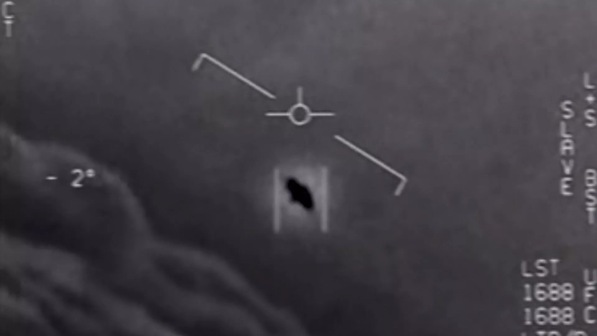 Captura de tela do vídeo de um OVNI feito por pilotos da Marinha dos EUA e fornecido pelo Departamento de Defesa em 26 de abril de 2020 - Sputnik Brasil, 1920, 07.06.2023