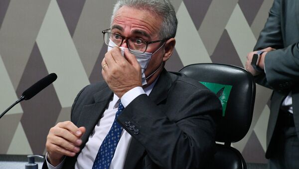 À mesa, na CPI da Covid, relator senador Renan Calheiros (MDB-AL), Brasília, 1º de julho de 2021 - Sputnik Brasil